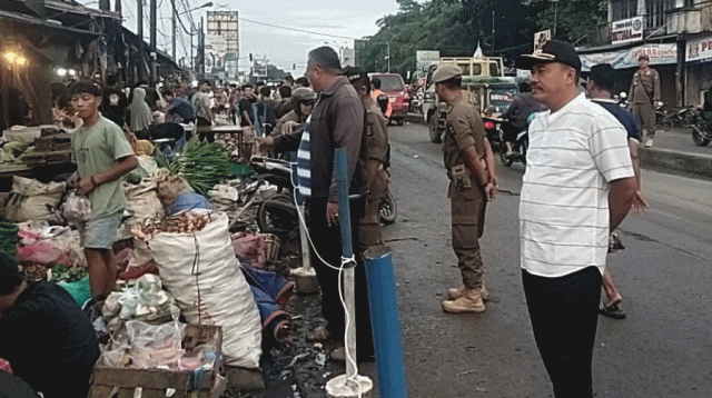 Tindak Lanjut Instruksi Bupati, Kecamatan Ciruas Bersih-bersih Sampah