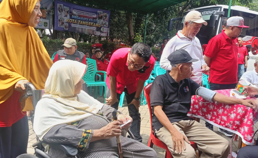 Tiga Bus Kesehatan PDI Perjuangan Turun ke Pinang Griya Kota Tangerang, Layani Pengobatan Gratis 