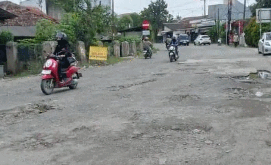 Pemkab Lebak Anggarkan Rp10,6 M Perbaiki Jalan Aweh Leuwidamar