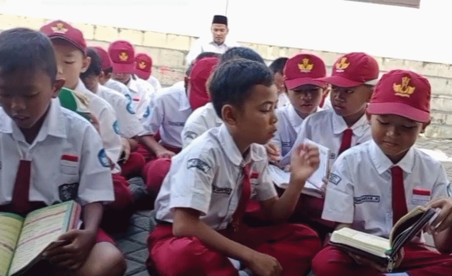 SDN Jeungjing I Biasakan Siswanya Membaca Al-Qur’an