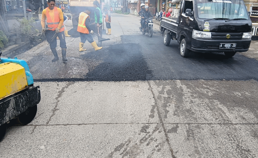 Jelang Mudik Lebaran 2026, Pemkab Tangerang Perbaiki Puluhan Ruas Jalan