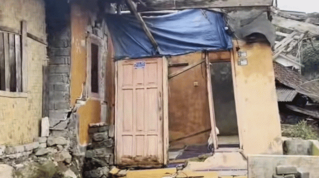 Tanah Bergerak, 5 Rumah di Lebak Rusak Berat 1 Rumah Ambruk