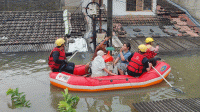 PMI Kota Tangerang Evakuasi Warga Terdampak Banjir di Sejumlah Wilayah