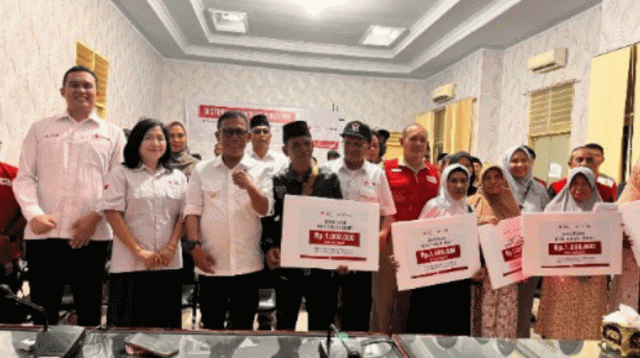 PMI Kucurkan Bantuan Rp1 Juta untuk Ribuan Korban Banjir di Aceh dan Sumbar