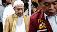 Haul Akbar ke-25 Abuya Dimyati Cilongok: Abah Entoh Tekankan Indahnya Takdir Haul Akbar ke-25 Abuya Dimyati Cilongok: Abah Entoh Tekankan Indahnya Takdir