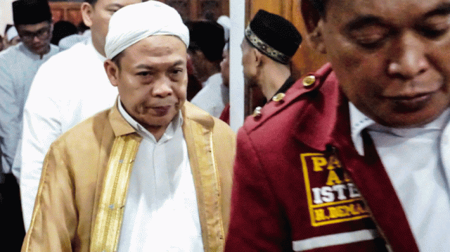 Haul Akbar ke-25 Abuya Dimyati Cilongok: Abah Entoh Tekankan Indahnya Takdir
