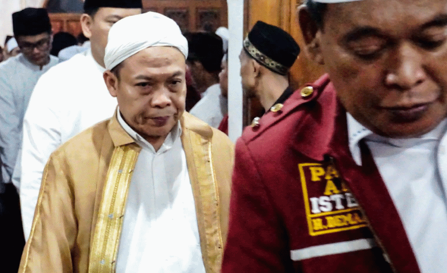 Haul Akbar ke-25 Abuya Dimyati Cilongok: Abah Entoh Tekankan Indahnya Takdir