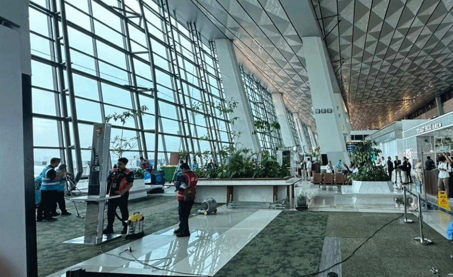 Cuaca Buruk Picu Go Around, Penerbangan di Bandara Soekarno-Hatta Dialihkan