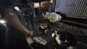 Dua Pemuda di Tangerang Ditangkap Saat Bawa Ratusan Pil Tramadol dan Eximer