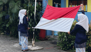 Rayakan Hardiknas, SDN Karawaci 6 Tumbuhkan Nasionalisme Lewat Upacara Bendera