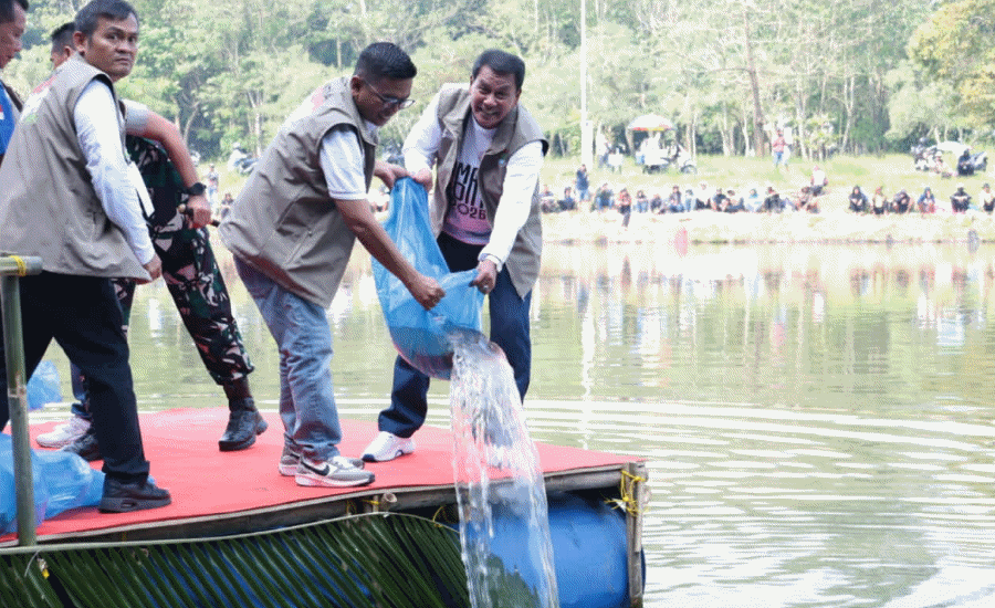 Puncak May Day 2026, Bupati Tangerang Mancing Bareng Buruh