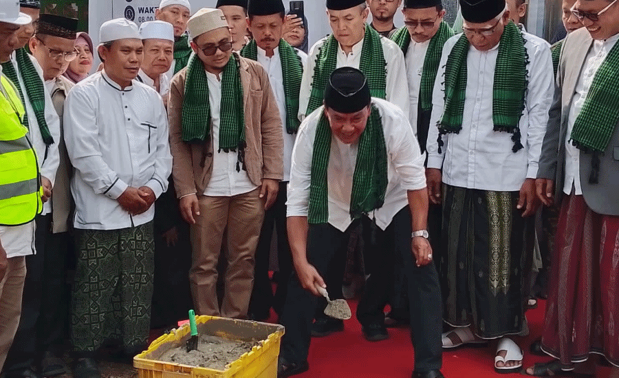 Bupati Tangerang Letakkan Batu Pertama Masjid At Ta’awun di Green Savana Citra Raya