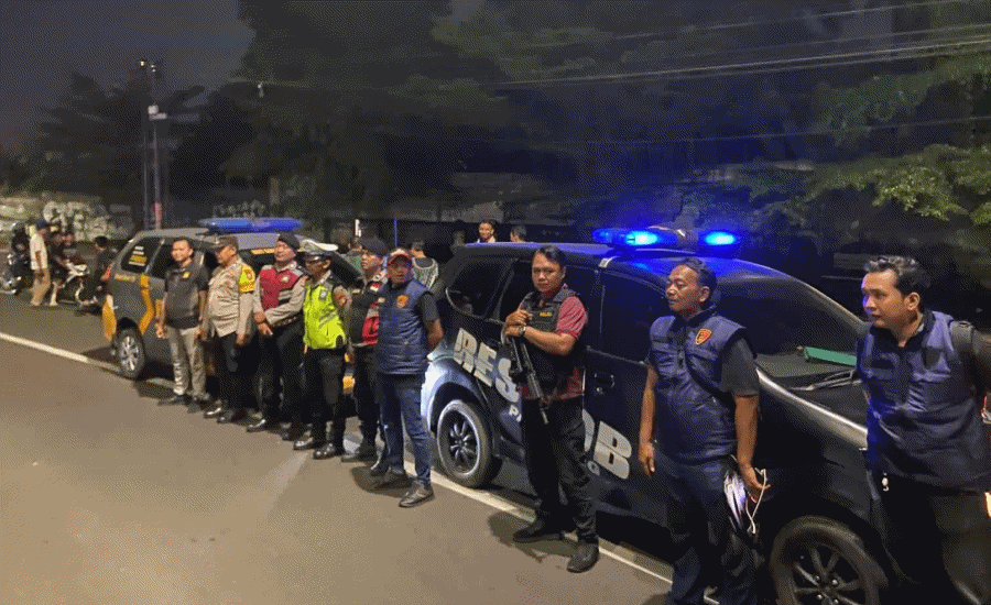 Patroli Dini hari di Kota Tangsel, Polisi Bubarkan Remaja Nongkrong dan Amankan Motor Tanpa Surat