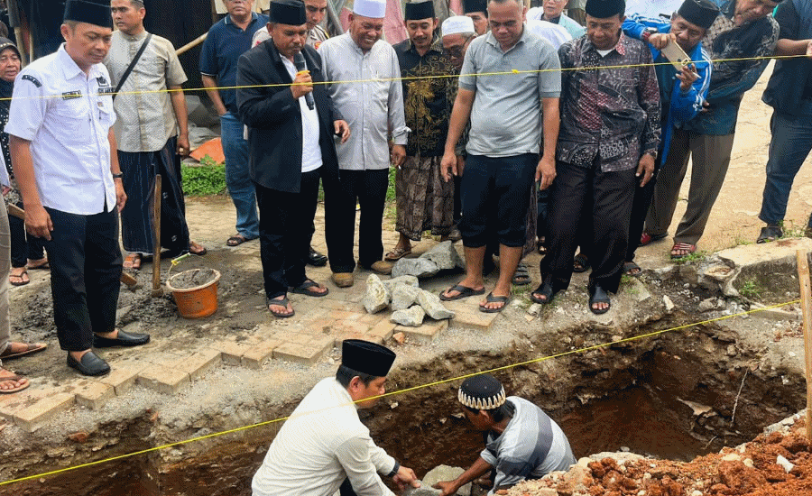 Camat Sukamulya Letakkan Batu Pertama Masjid Agung Jami Baitur Rahim, Targetkan Jadi Pusat Peradaban Islam dan Pemberdayaan Umat