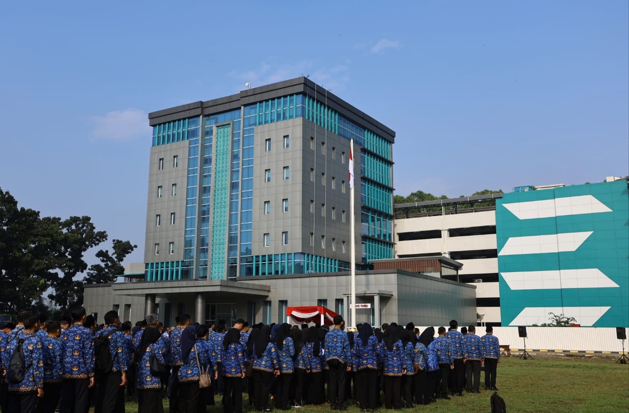 Gedung Bapenda dan Disdukcapil di Cilenggang Serpong, dibangun oleh DCKTR dari APBD Kota Tangsel.