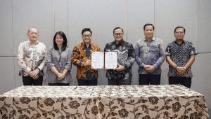 Penandatangan kerjasama Bethsaida Healthcare dengan AirNav Indonesia dalam layanan kesehatan.