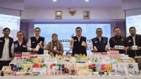 BPOM Gerebek Gudang Kosmetik Impor Ilegal di Tangerang Senilai Rp27,6 Miliar BPOM Gerebek Gudang Kosmetik Impor Ilegal di Tangerang Senilai Rp27,6 Miliar