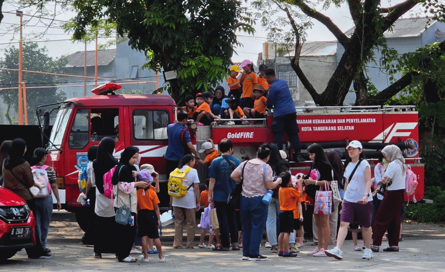 Damkar Tangsel Jadi Sarana Edukasi Keselamatan bagi Anak-anak