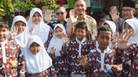 Bupati Lebak Hasbi Dukung Gerakan Ayah Mengambil Rapor ke Sekolah 