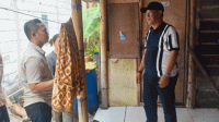 Rumah Warga Roboh di Pasilian Tangerang, Anggota DPRD Fraksi Gerindra Berikan Bantuan