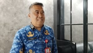 Kepala BKPSDM Kabupaten Tangerang Beny Rachmat memberikan keterangan.