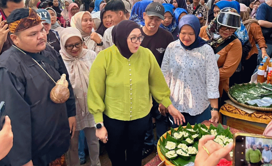 Ribuan Warga Padati Pasar Tradisional ABC Ciakar