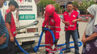Klarifikasi Kades Kosambi Soal Isu Pungli Air Bersih, Bantuan PMI 100 Persen Gratis untuk Warga