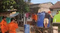 Benyamin Minta Warga Hemat Air, Kemarau Diprediksi Lebih Panjang, Tangsel Salurkan 146.350 Liter Air Bersih