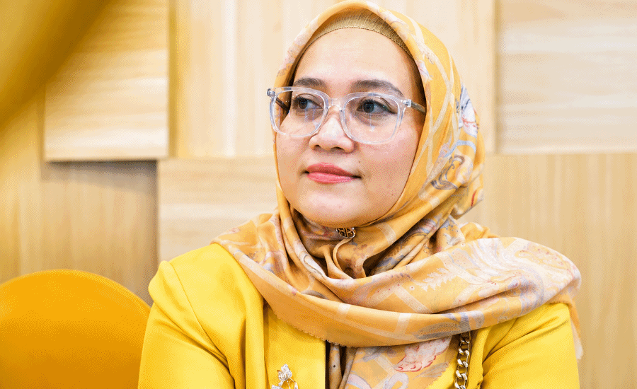 Diana Sah Sebagai Pengganti Rusdi Alam