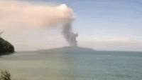 Level III Siaga, Anak Krakatau Erupsi Menerus Hingga Sabtu Pagi Level III Siaga, Anak Krakatau Erupsi Menerus Hingga Sabtu Pagi