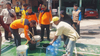 Titik Kekeringan di Tangsel Bertambah Jadi 30 Lokasi, 1,2 Juta Liter Air Didistribusikan Titik Kekeringan di Tangsel Bertambah Jadi 30 Lokasi, 1,2 Juta Liter Air Didistribusikan