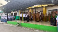 KAPOLSEK MAUK ARAHKAN SISWA