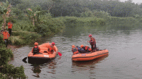 Berusaha Selamatkan Teman, Bocah 9 Tahun Tewas di Danau Bekas Galian Jatake Berusaha Selamatkan Teman, Bocah 9 Tahun Tewas di Danau Bekas Galian Jatake