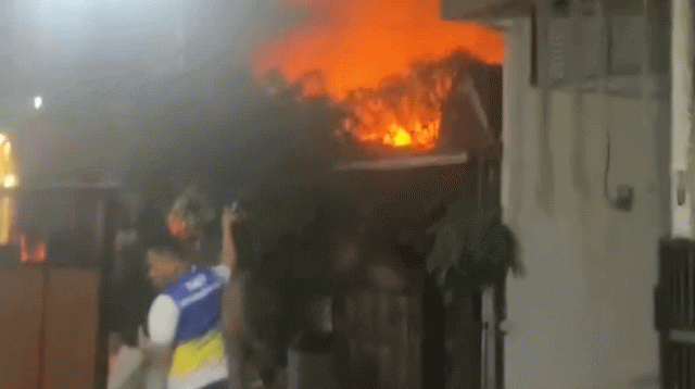 Diduga Korsleting Listrik, Rumah di Pondok Aren Terbakar