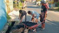 Pemdes Munjul Ajak Warga Galakkan Aksi Bersih Lingkungan, Wujudkan Desa Sehat dan Nyaman Pemdes Munjul Ajak Warga Galakkan Aksi Bersih Lingkungan, Wujudkan Desa Sehat dan Nyaman